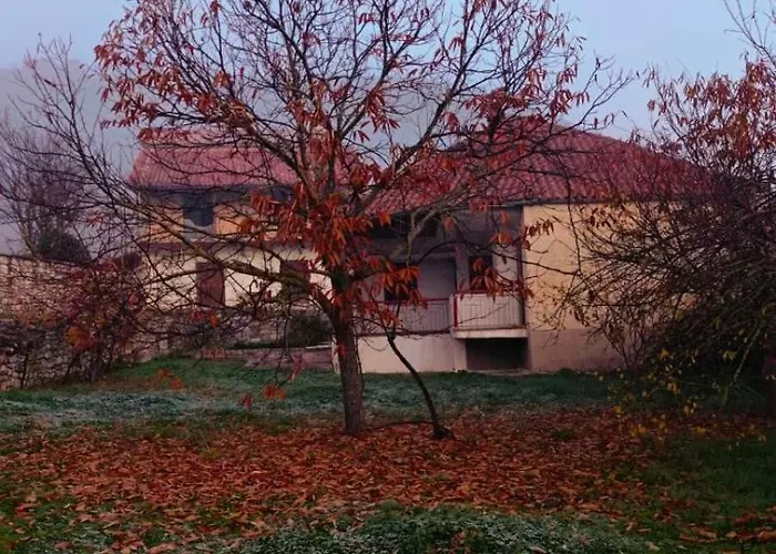 Village Perfume 칼라브리타